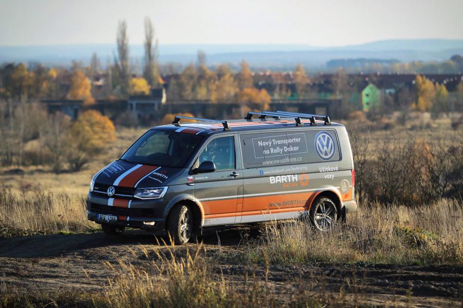  Volkswagen Transporter Rally Dakar 2016 года  (фото 4 из 8)